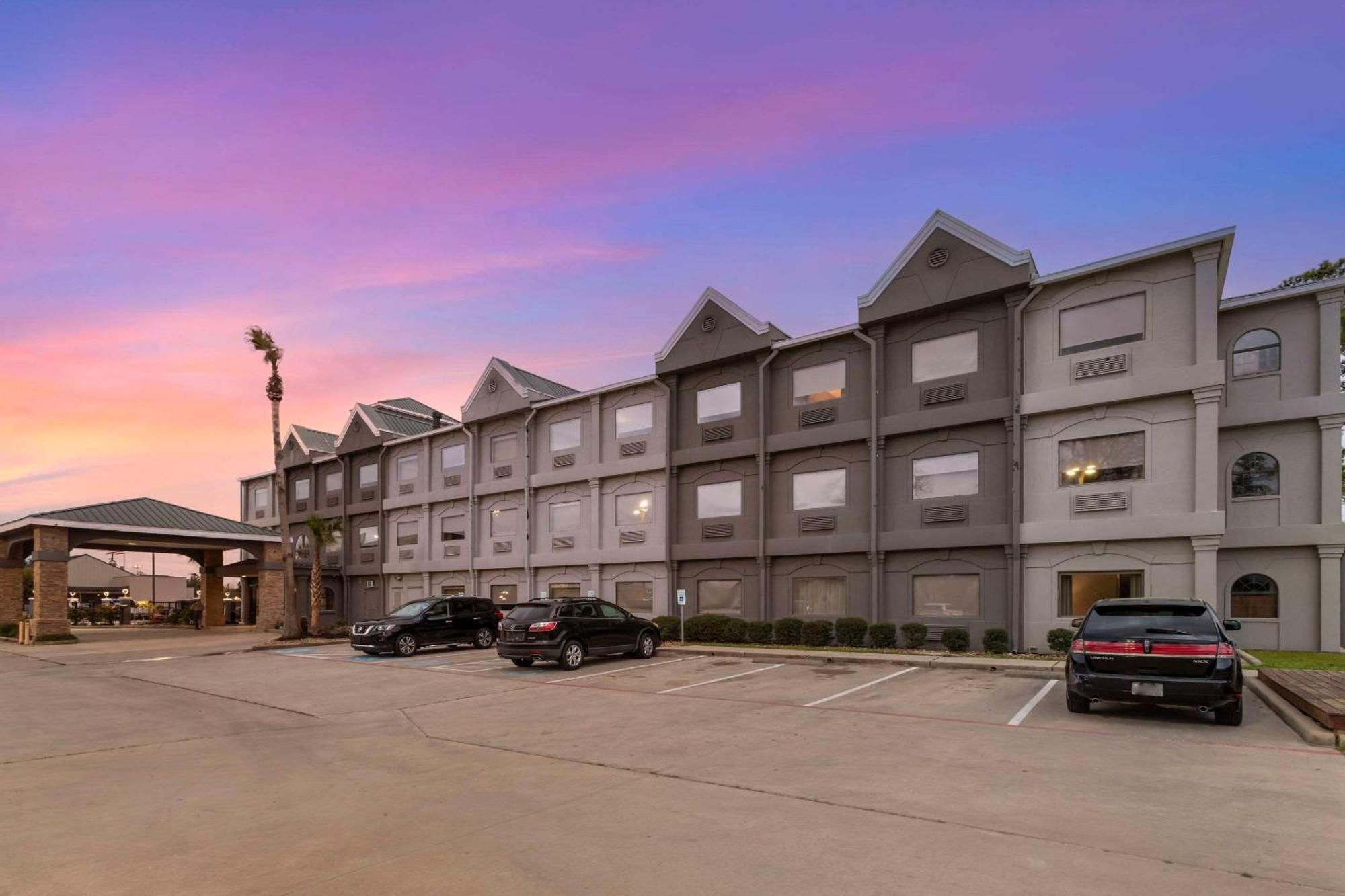 Comfort Suites Shenandoah-The Woodlands Exterior foto